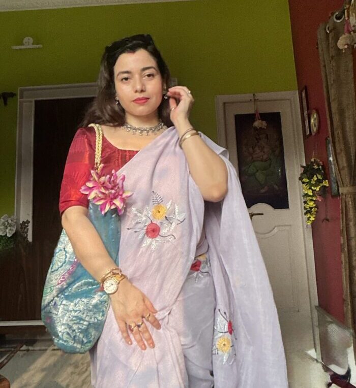 120 count pure mul cotton saree * Elegant hand-style floral embroidery